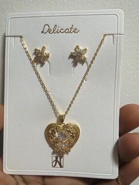 Gold Tone Heart Pendant Necklace & Floral Stud Earrings Jewelry Set
